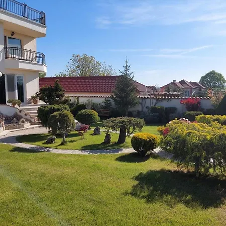 Отель Paradise Garden